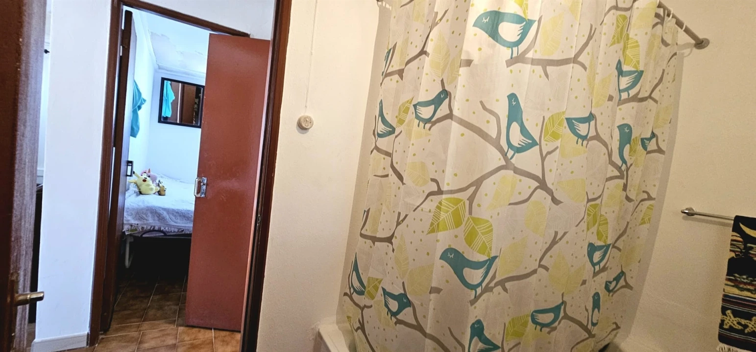 Moradia T2 para Venda em Cortes do Meio Foto 25