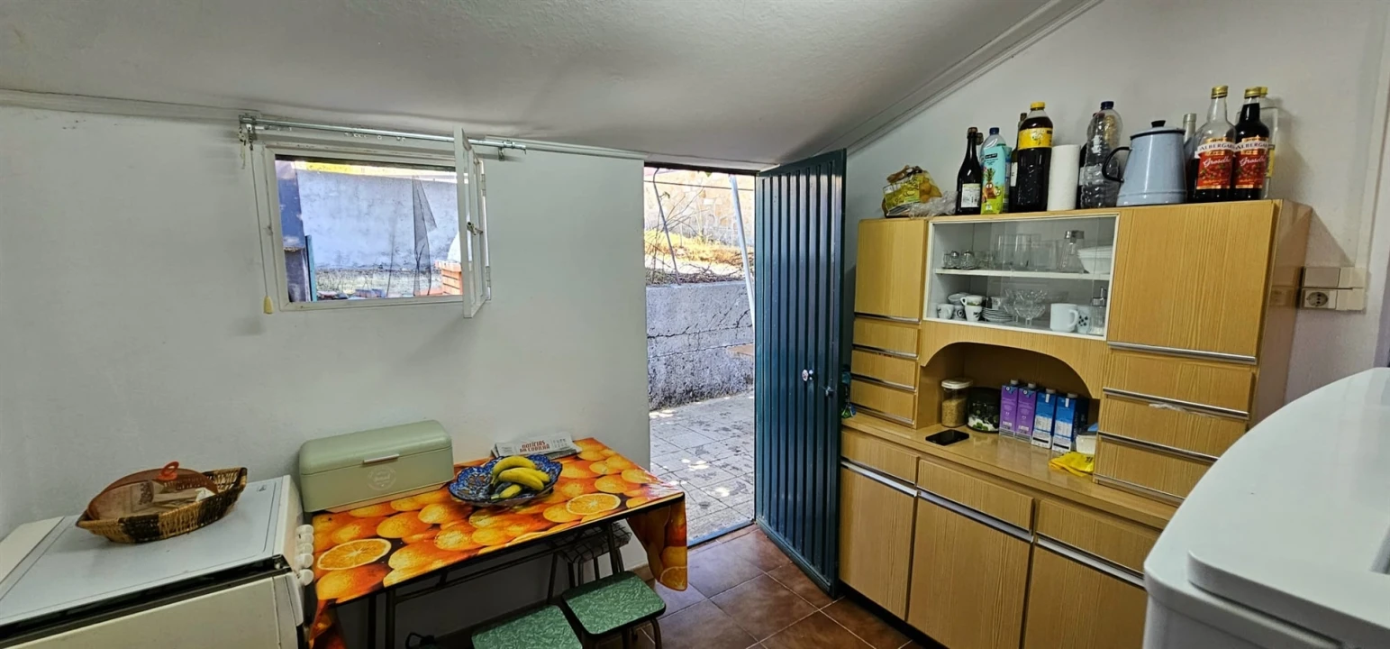 Moradia T2 para Venda em Cortes do Meio Foto 38