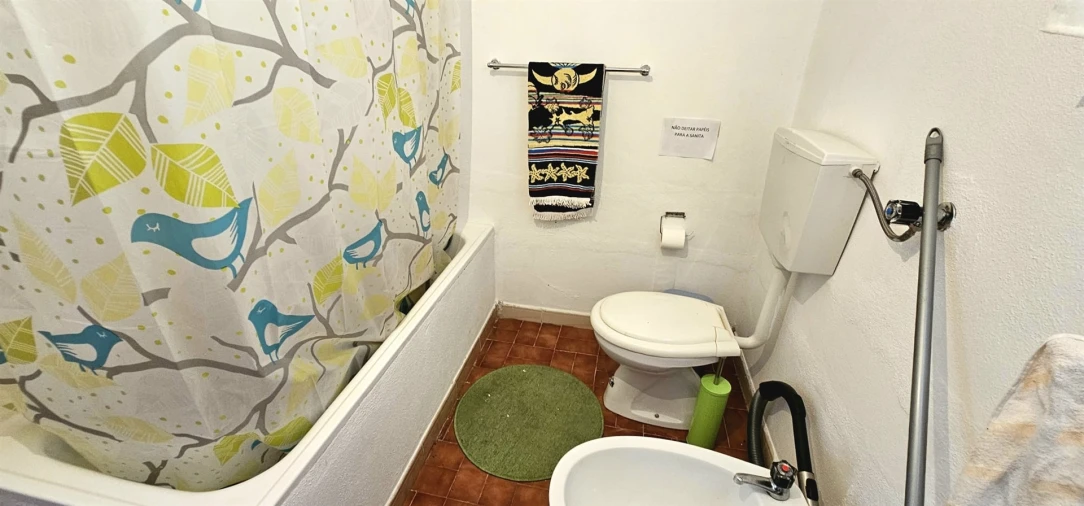 Moradia T2 para Venda em Cortes do Meio Foto 26