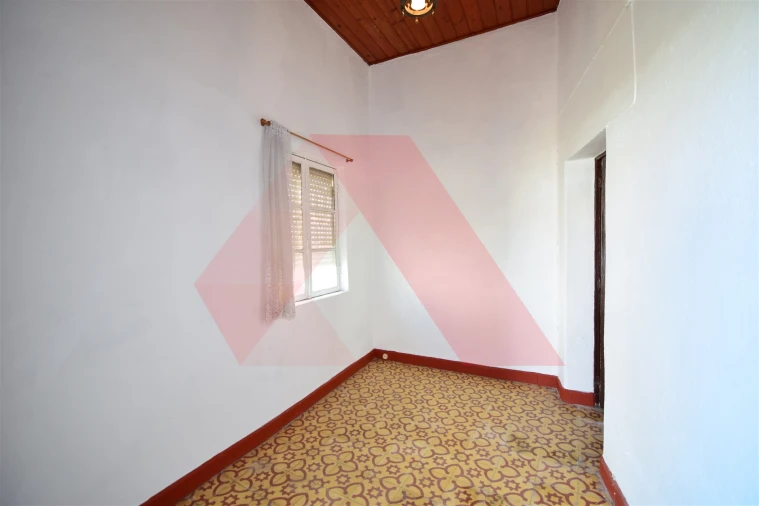 Moradia T2 para Venda em Covas e Vila Nova de Oliveirinha Foto 6