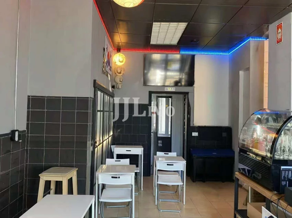 Loja para Arrendamento em Alvalade Foto 2