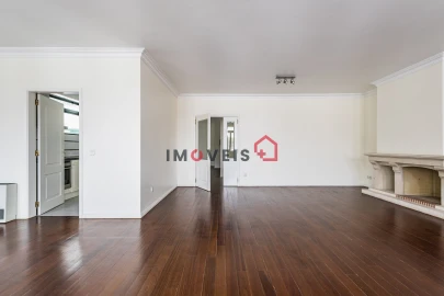 Apartamento T5 para Venda em Leiria, Pousos, Barreira e Cortes