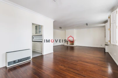 Apartamento T5 para Venda em Leiria, Pousos, Barreira e Cortes