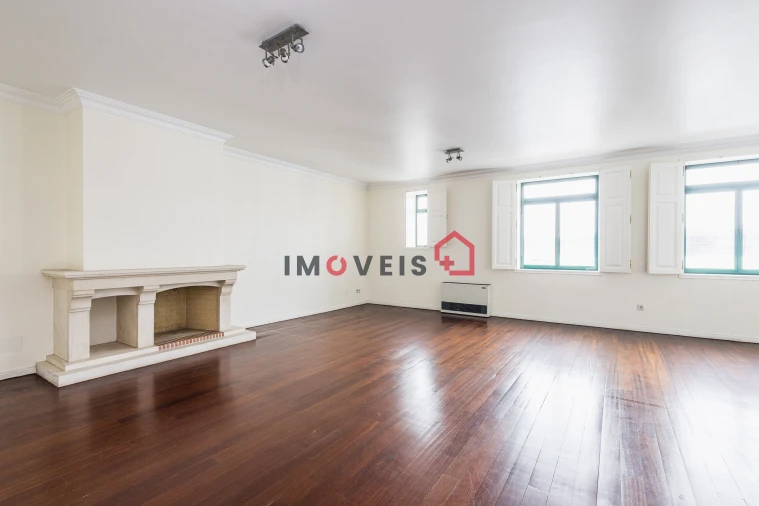 Apartamento T5 para Venda em Leiria, Pousos, Barreira e Cortes Foto 9