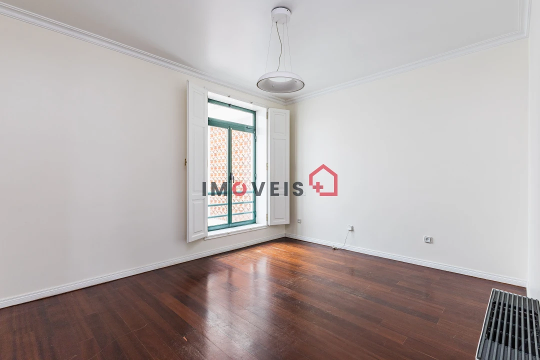 Apartamento T5 para Venda em Leiria, Pousos, Barreira e Cortes Foto 16