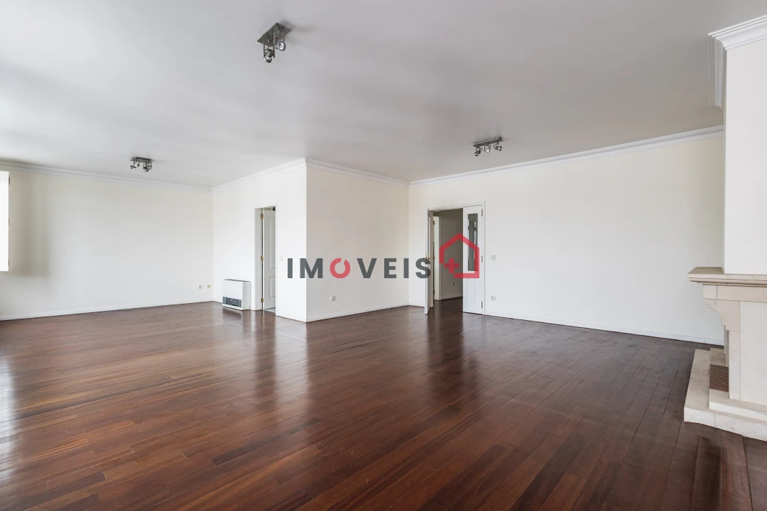 Apartamento T5 para Venda em Leiria, Pousos, Barreira e Cortes Foto 12