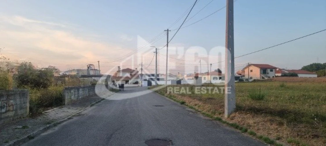 Terreno para Venda em Esmoriz Foto 2