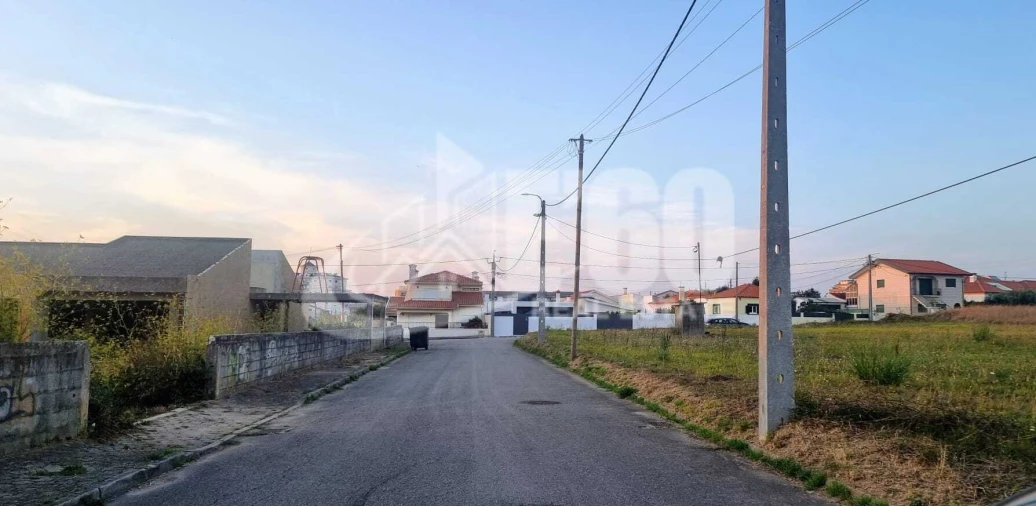 Terreno para Venda em Esmoriz Foto 3