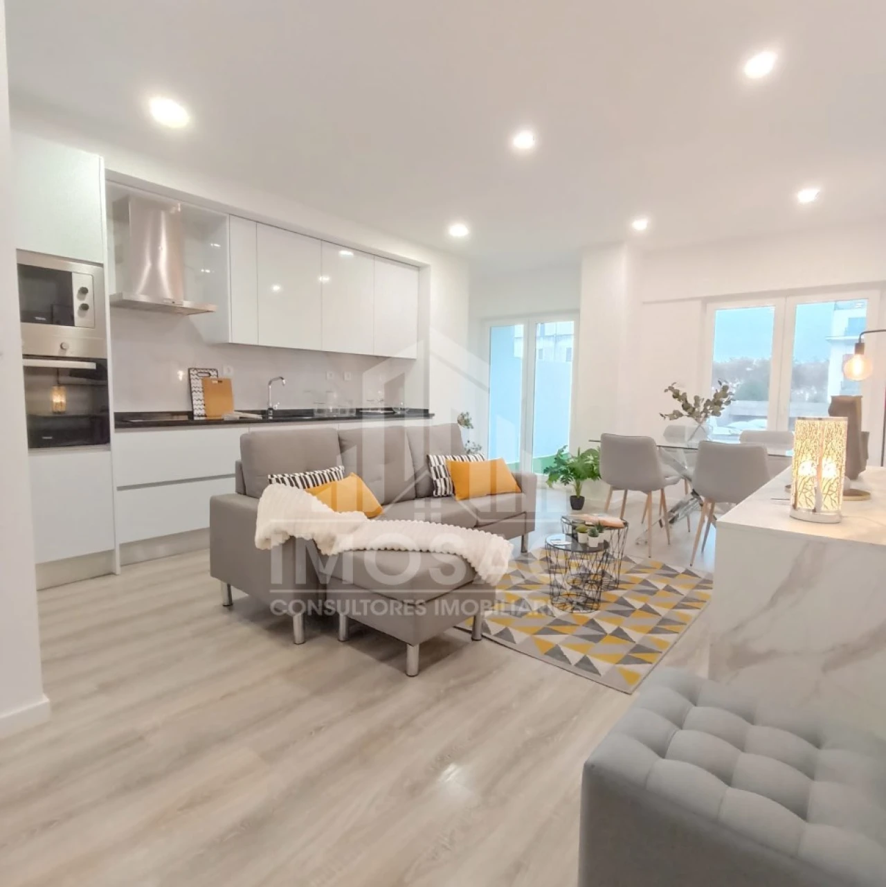 Apartamento T3 para Venda em Benfica Foto 1