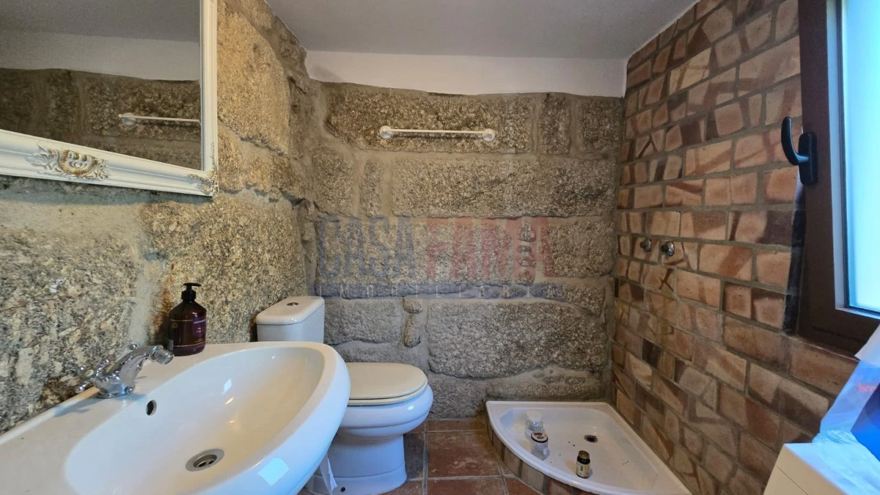 Moradia T2 para Venda em Ponte da Barca, V.N. Muía, Paço Vedro Magalhães Foto 9