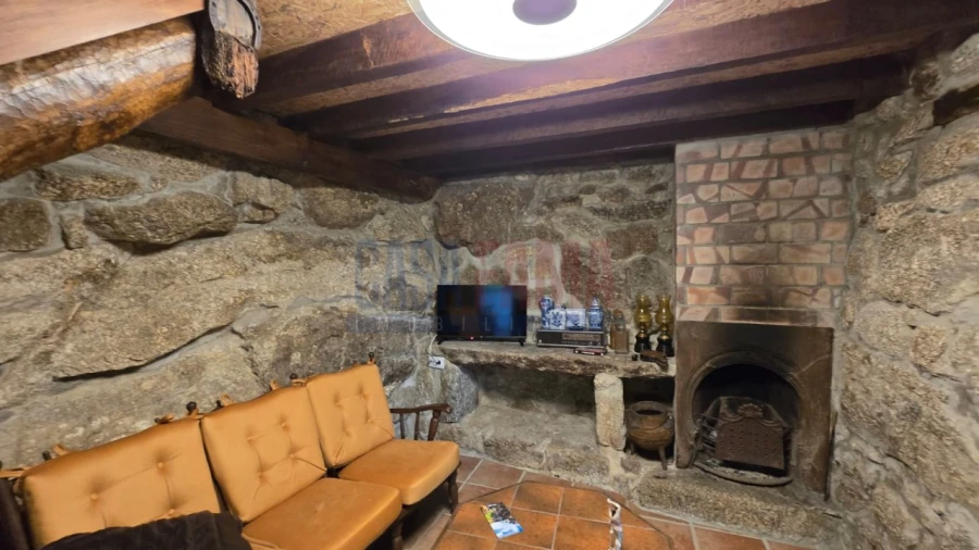 Moradia T2 para Venda em Ponte da Barca, V.N. Muía, Paço Vedro Magalhães Foto 8