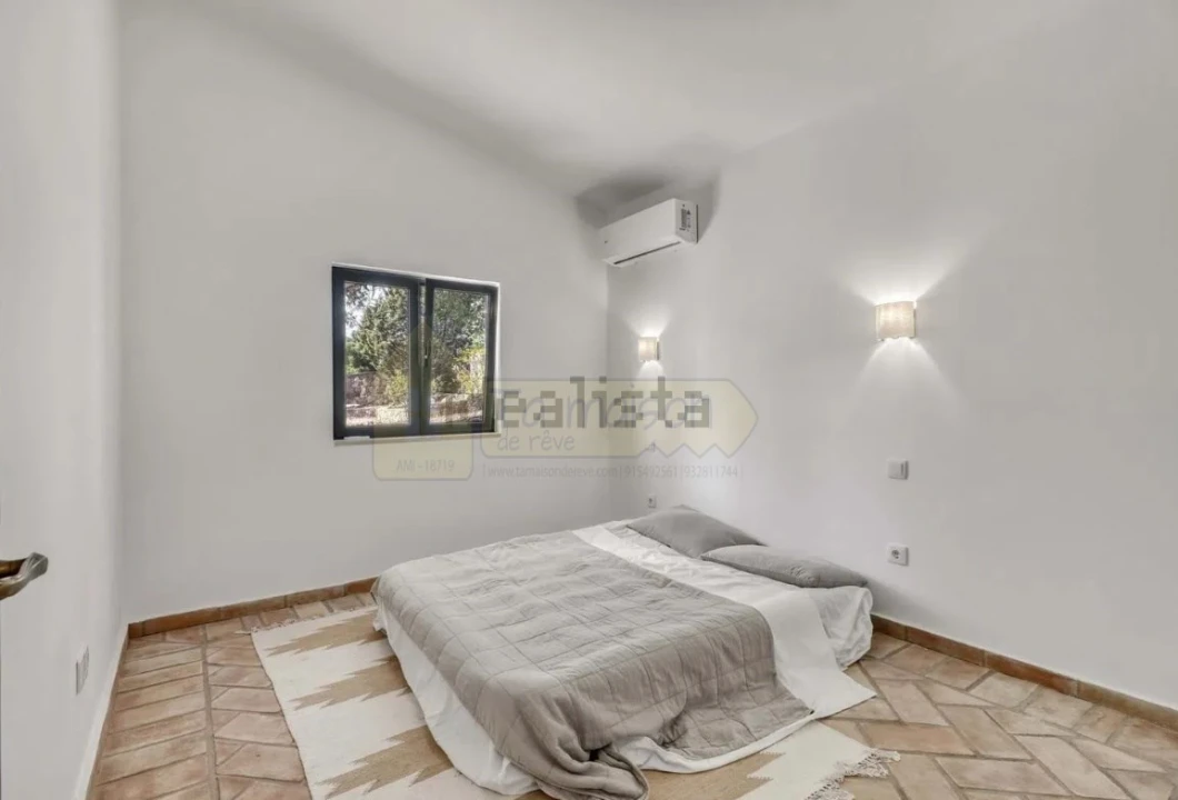 Moradia T3 para Venda em Santa Barbara de Nexe Foto 11