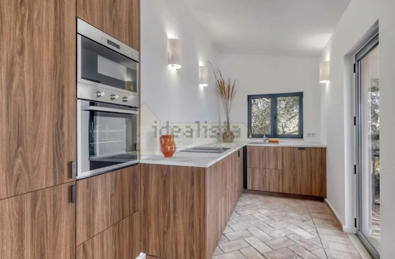 Moradia T3 para Venda em Santa Barbara de Nexe Foto 3