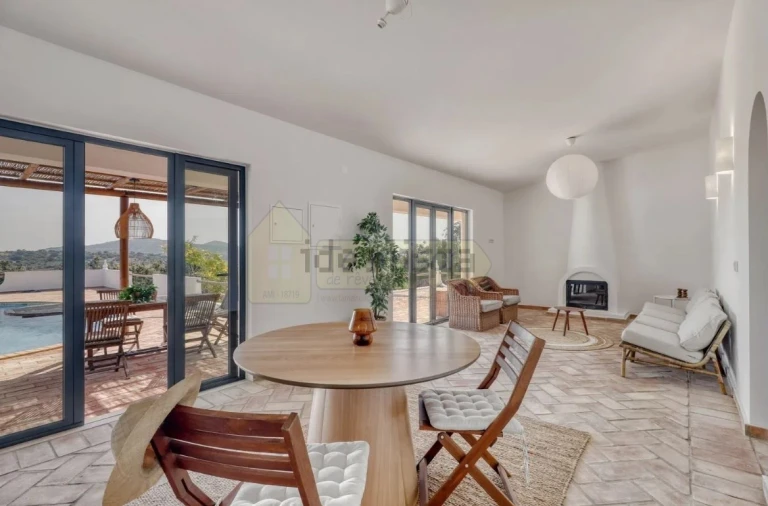 Moradia T3 para Venda em Santa Barbara de Nexe Foto 6