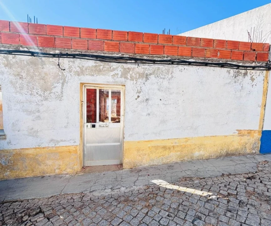 Moradia T2 para Venda em Beja (Santiago Maior e São João Baptista) Foto 1