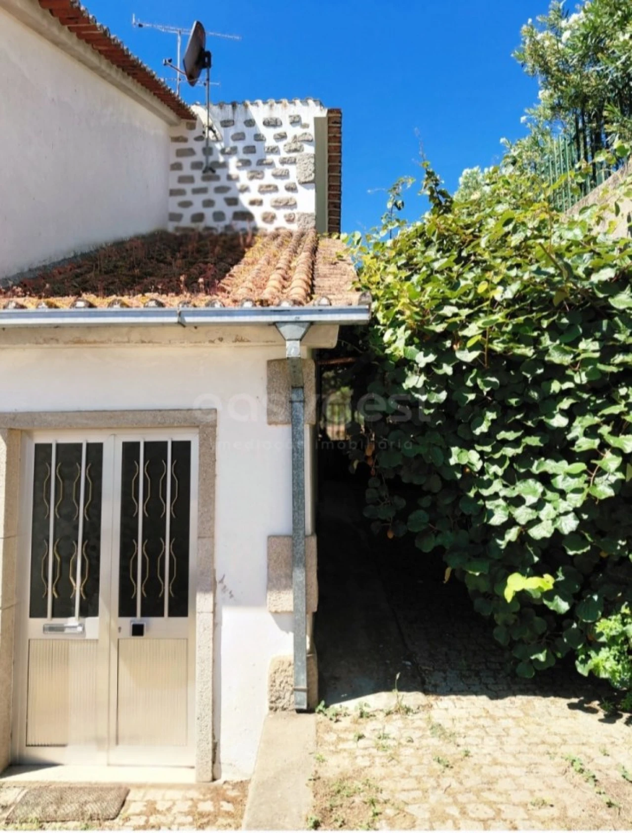 Moradia T4 para Venda em Freixo de Espada a Cinta e Mazouco Foto 3