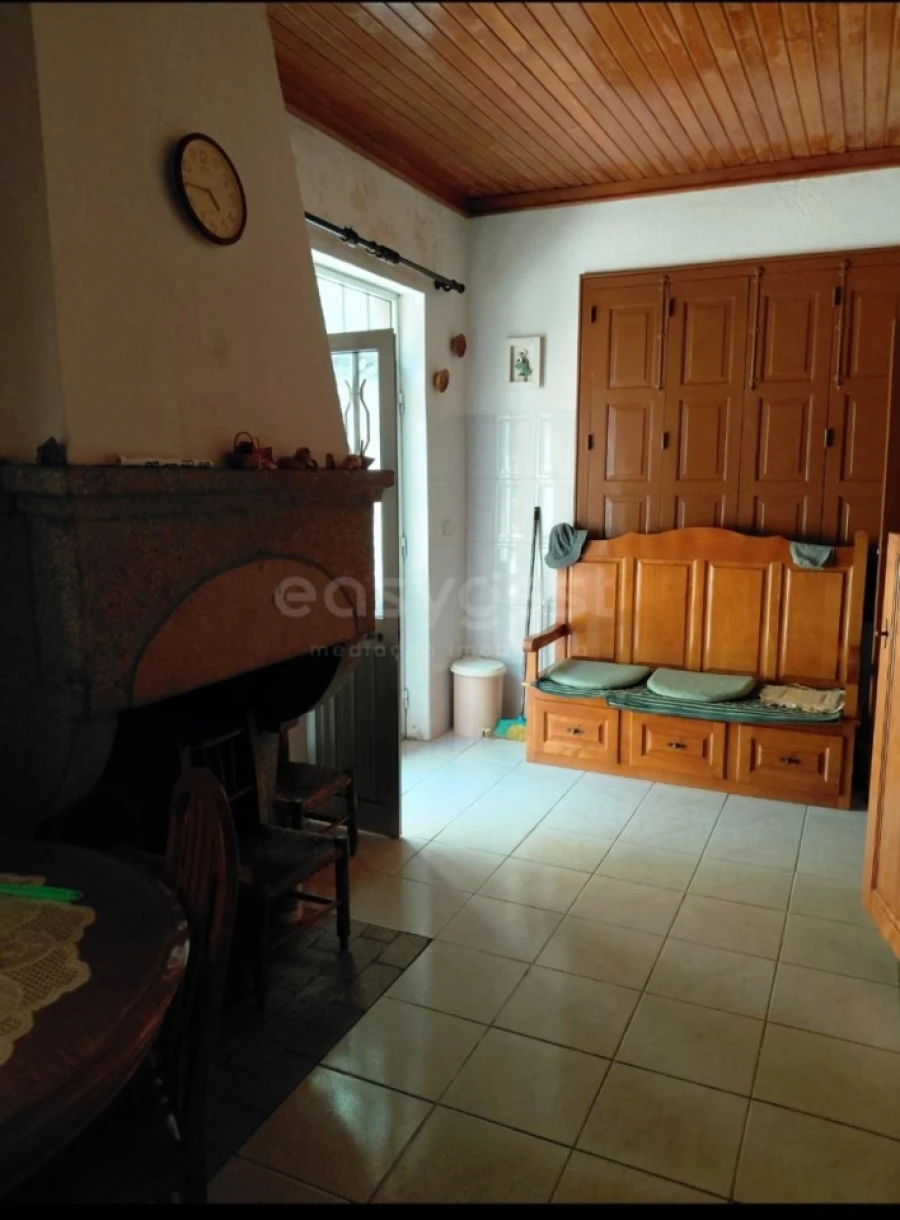 Moradia T4 para Venda em Freixo de Espada a Cinta e Mazouco Foto 5