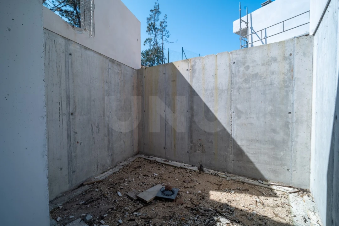 Moradia T4 para Venda em Santa Maria, São Pedro e Sobral da Lagoa Foto 27