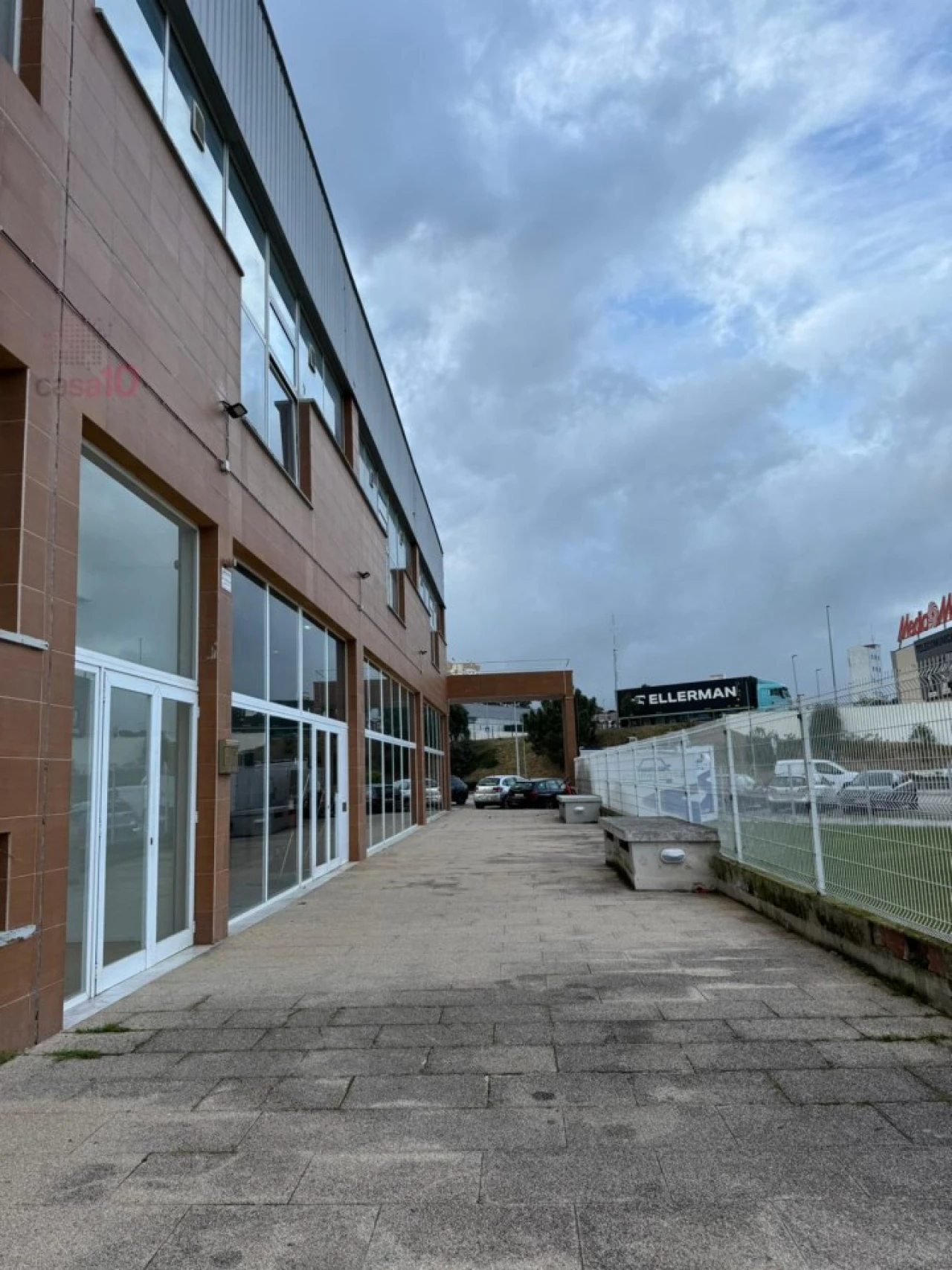 Loja para Venda em Setubal (São Sebastião) Foto 14