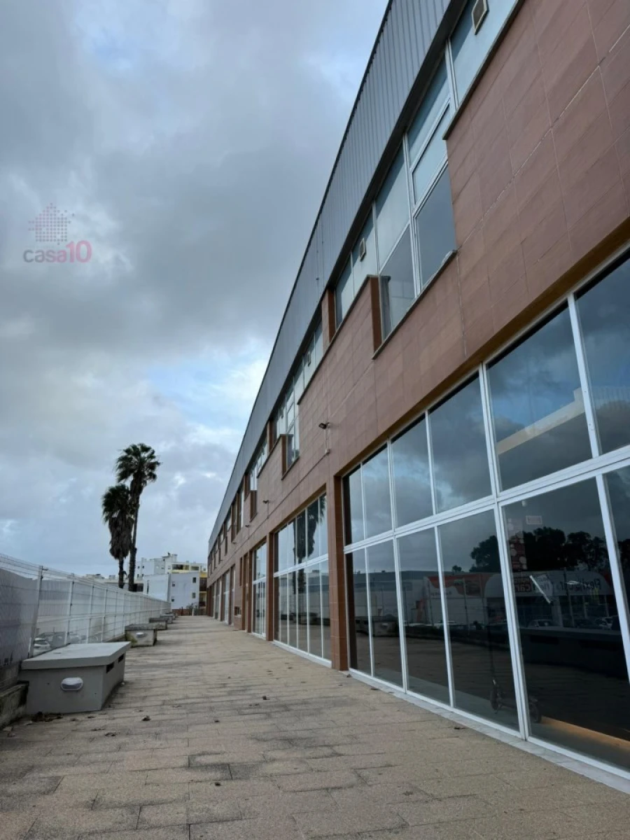 Loja para Venda em Setubal (São Sebastião) Foto 6