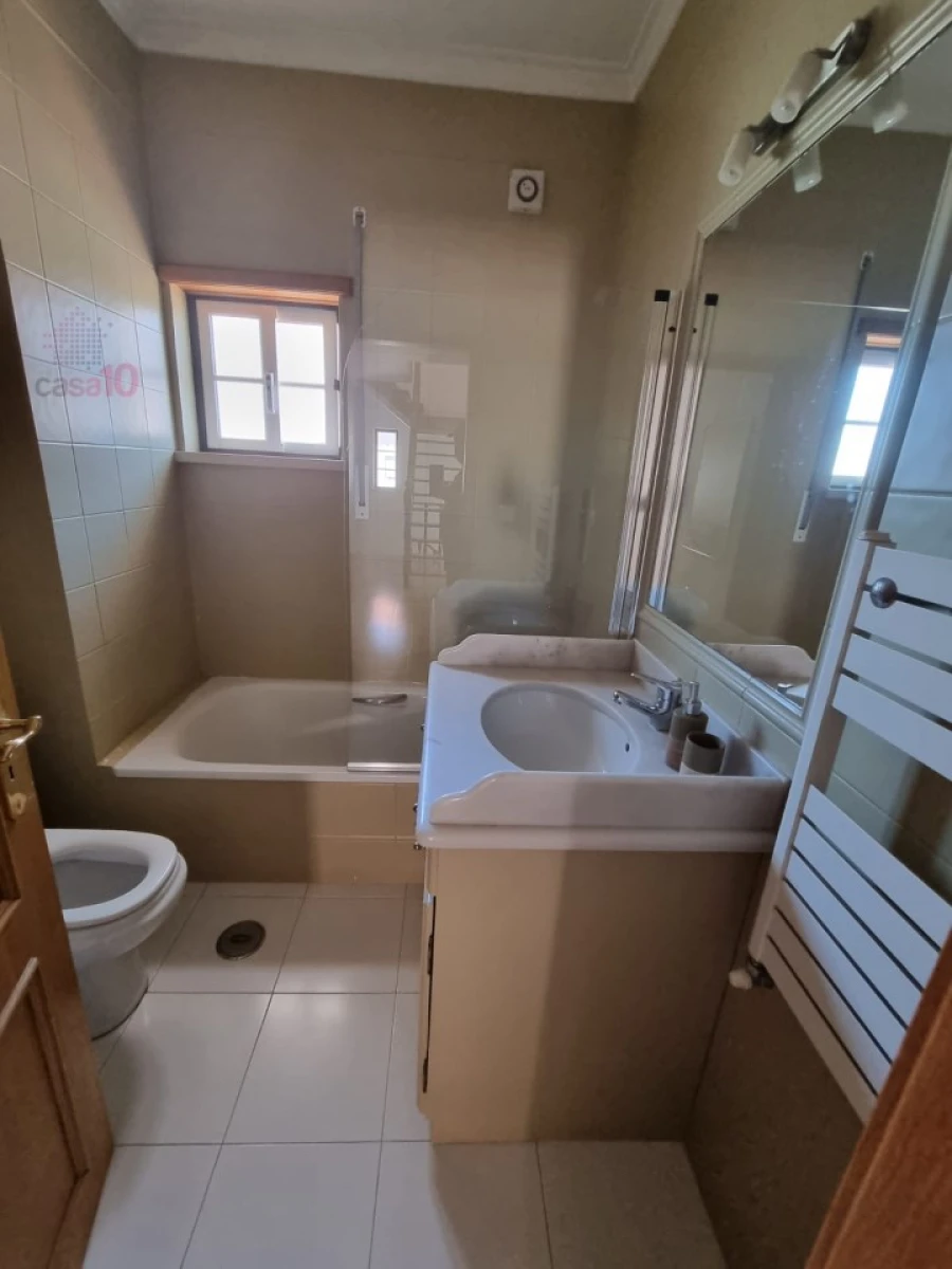 Moradia T4 para Arrendamento em Atalaia e Alto Estanqueiro-Jardia Foto 19