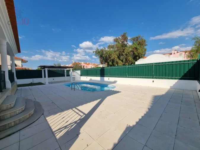 Moradia T4 para Arrendamento em Atalaia e Alto Estanqueiro-Jardia Foto 29