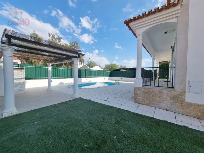 Moradia T4 para Arrendamento em Atalaia e Alto Estanqueiro-Jardia Foto 30