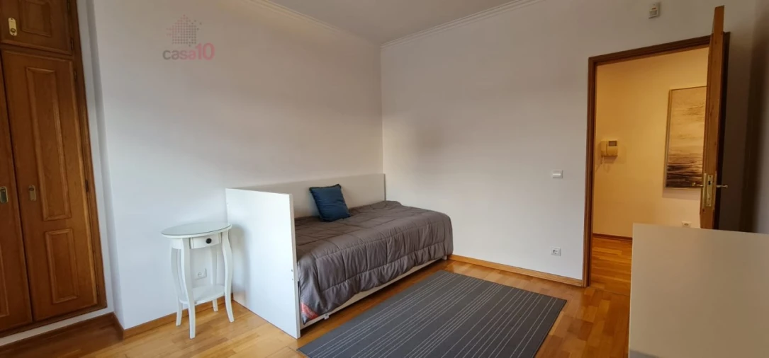 Moradia T4 para Arrendamento em Atalaia e Alto Estanqueiro-Jardia Foto 13