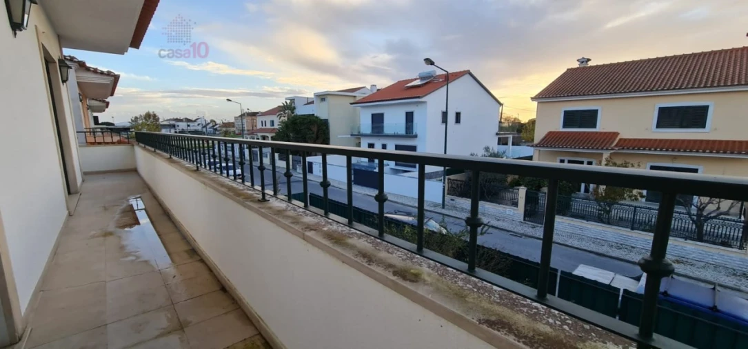 Moradia T4 para Arrendamento em Atalaia e Alto Estanqueiro-Jardia Foto 15