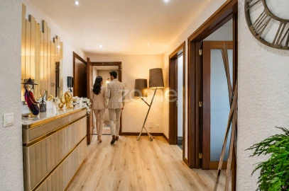 Apartamento T4 para Venda em Campanhã