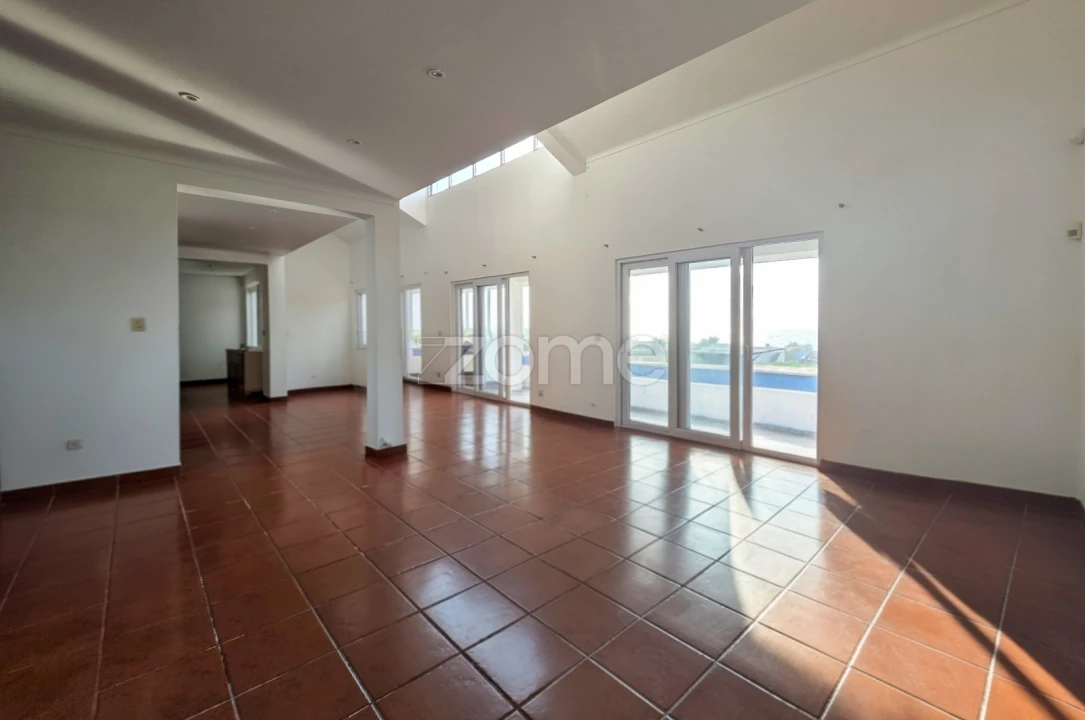 Moradia T5 para Venda em Mosteiros Foto 10