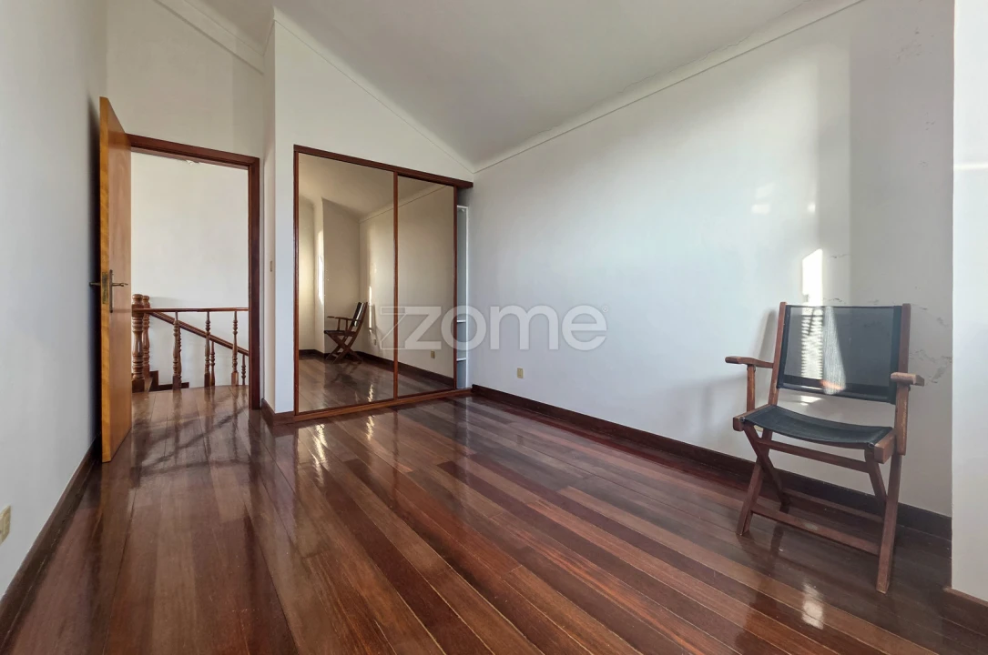 Moradia T5 para Venda em Mosteiros Foto 14