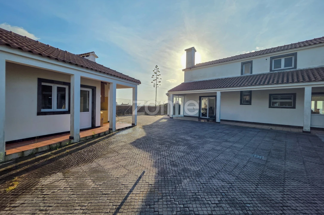 Moradia T5 para Venda em Mosteiros Foto 19