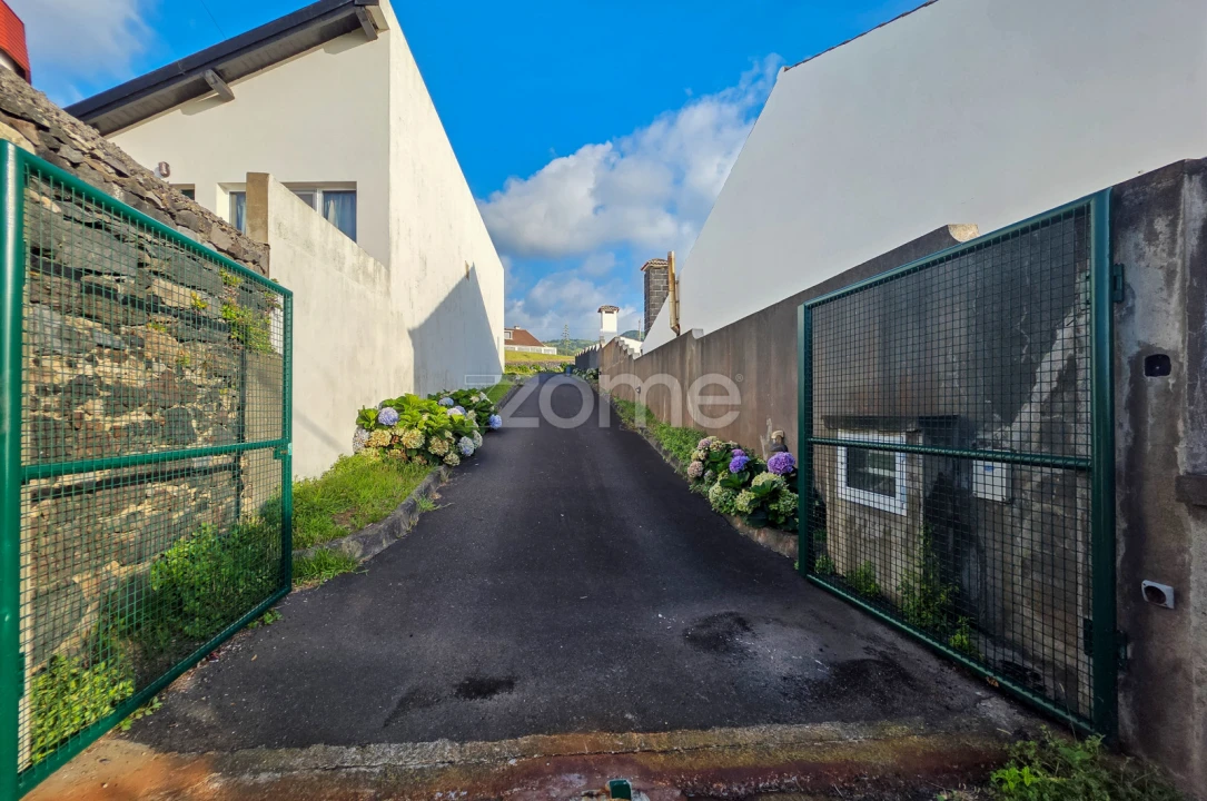 Moradia T5 para Venda em Mosteiros Foto 28