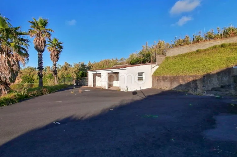 Moradia T5 para Venda em Mosteiros Foto 23