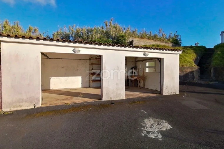 Moradia T5 para Venda em Mosteiros Foto 24