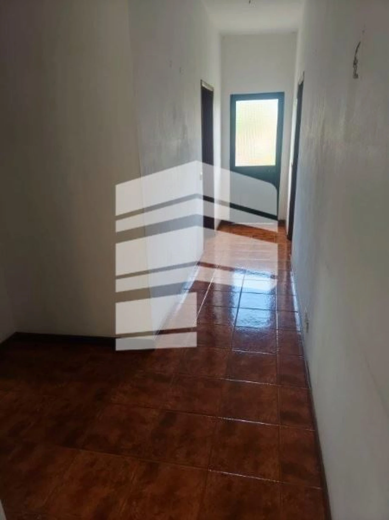 Moradia T6 para Venda em Estreito de Camara de Lobos Foto 6