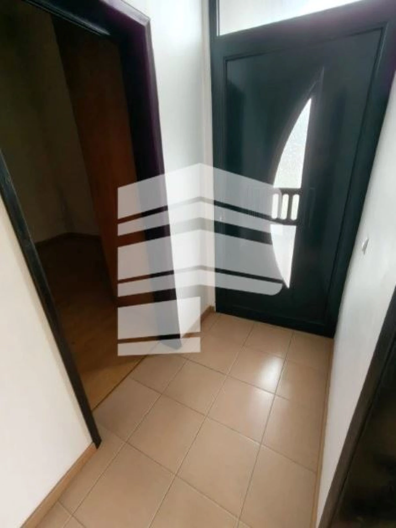 Moradia T6 para Venda em Estreito de Camara de Lobos Foto 12