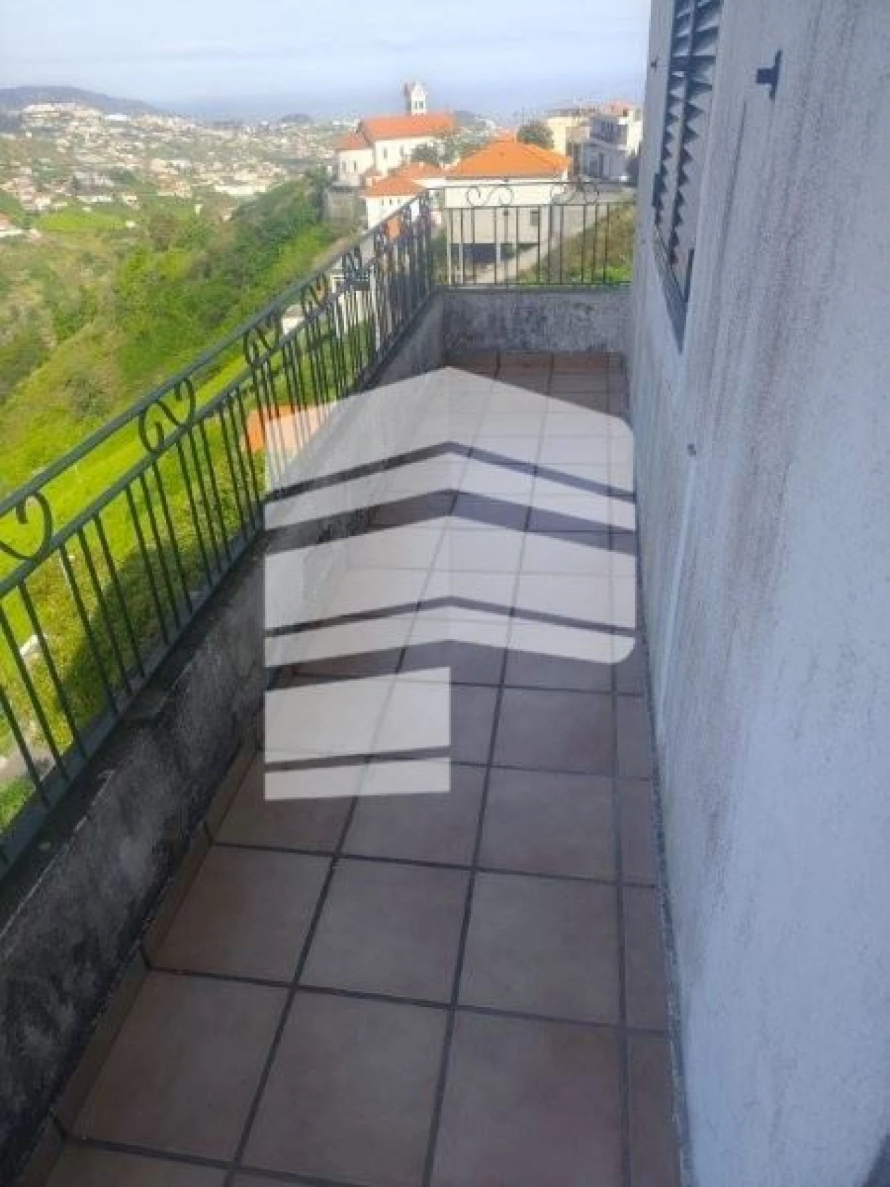 Moradia T6 para Venda em Estreito de Camara de Lobos Foto 22