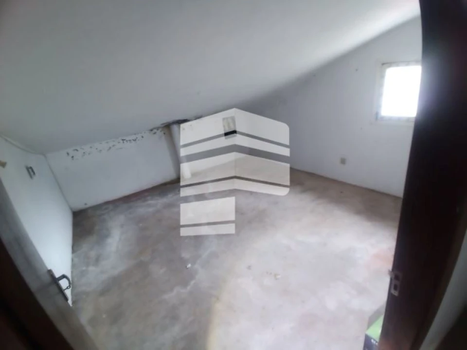 Moradia T6 para Venda em Estreito de Camara de Lobos Foto 29