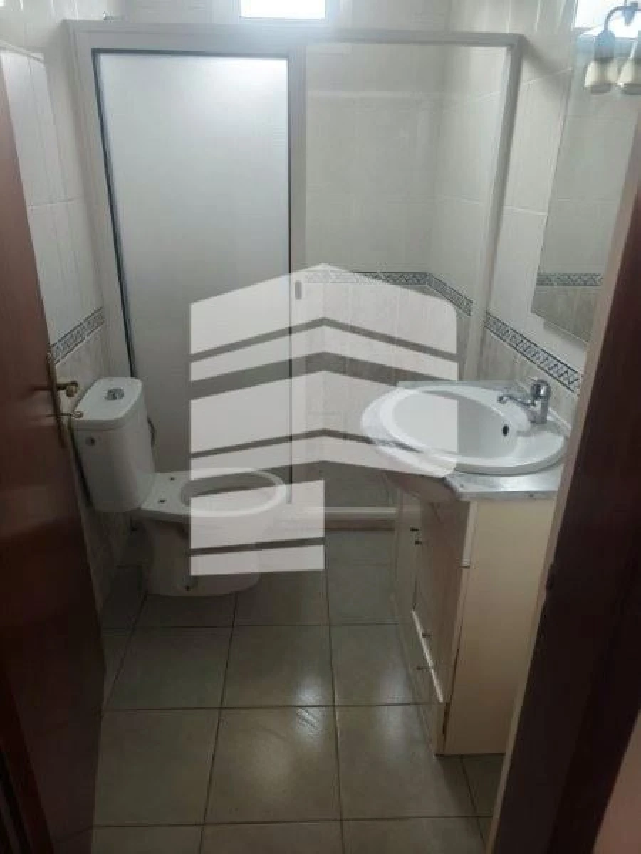 Moradia T6 para Venda em Estreito de Camara de Lobos Foto 7