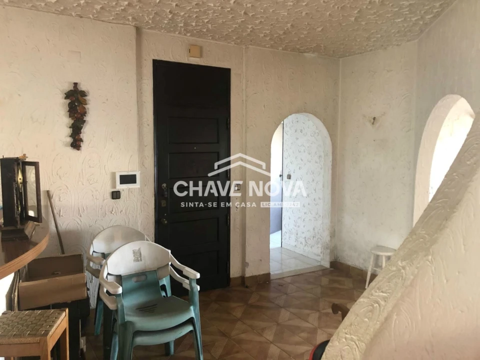 Apartamento T4 para Venda em Venteira Foto 2