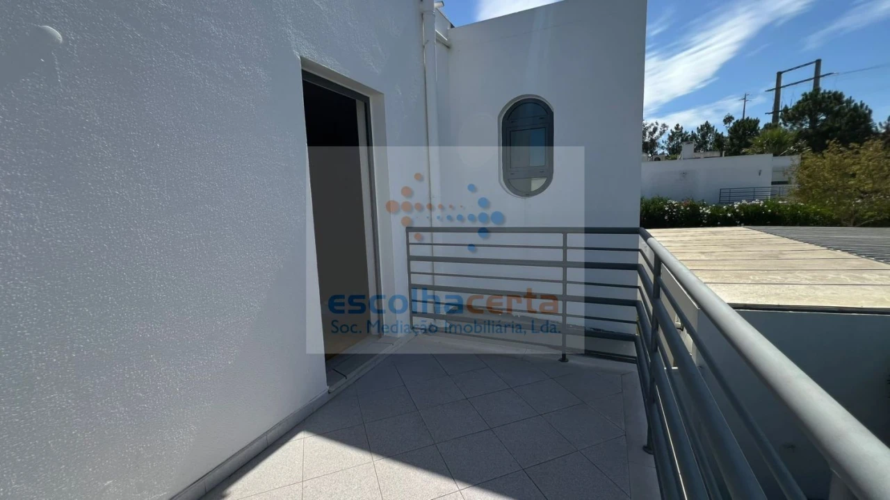Moradia T3 para Venda em Quinta do Anjo Foto 26