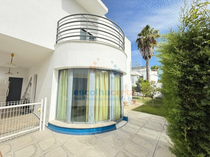 Moradia T3 para Venda em Quinta do Anjo Foto 9