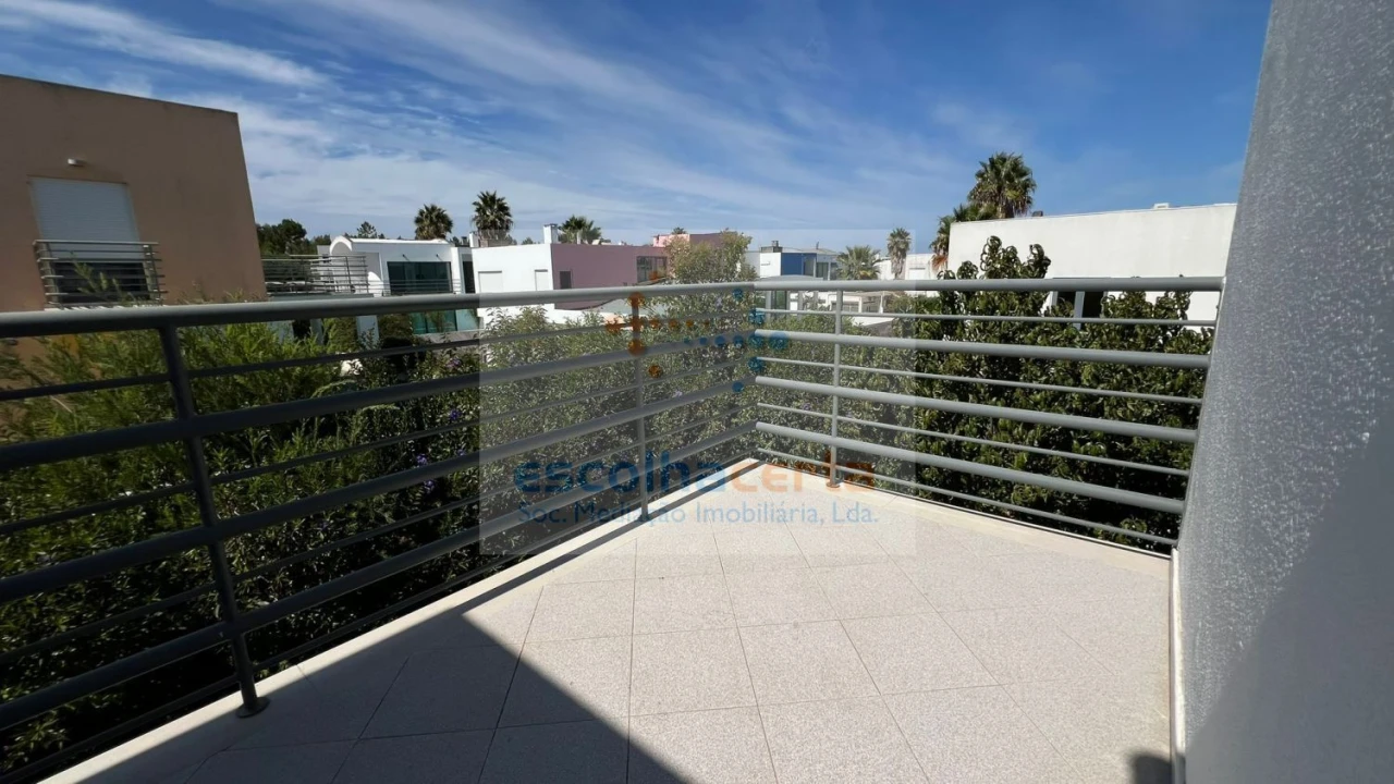 Moradia T3 para Venda em Quinta do Anjo Foto 27