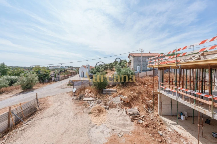 Moradia T3 para Venda em Nossa Senhora das Misericordias Foto 11