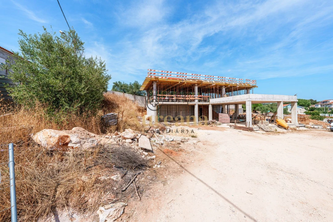 Moradia T3 para Venda em Nossa Senhora das Misericordias Foto 2