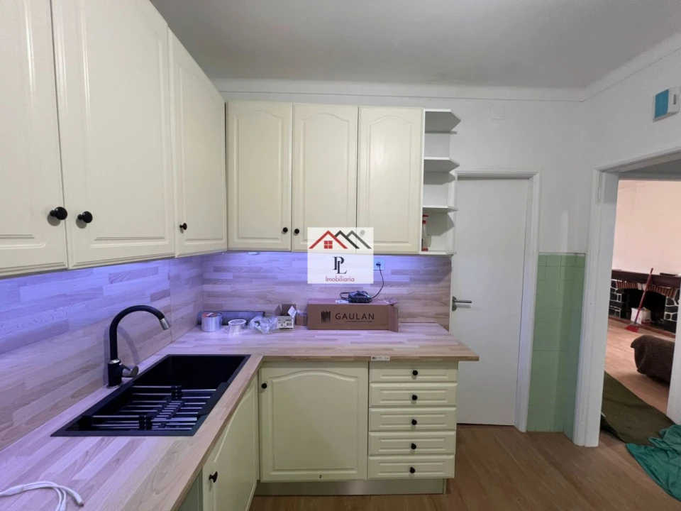 Moradia T4 para Venda em Trouxemil e Torre de Vilela Foto 1