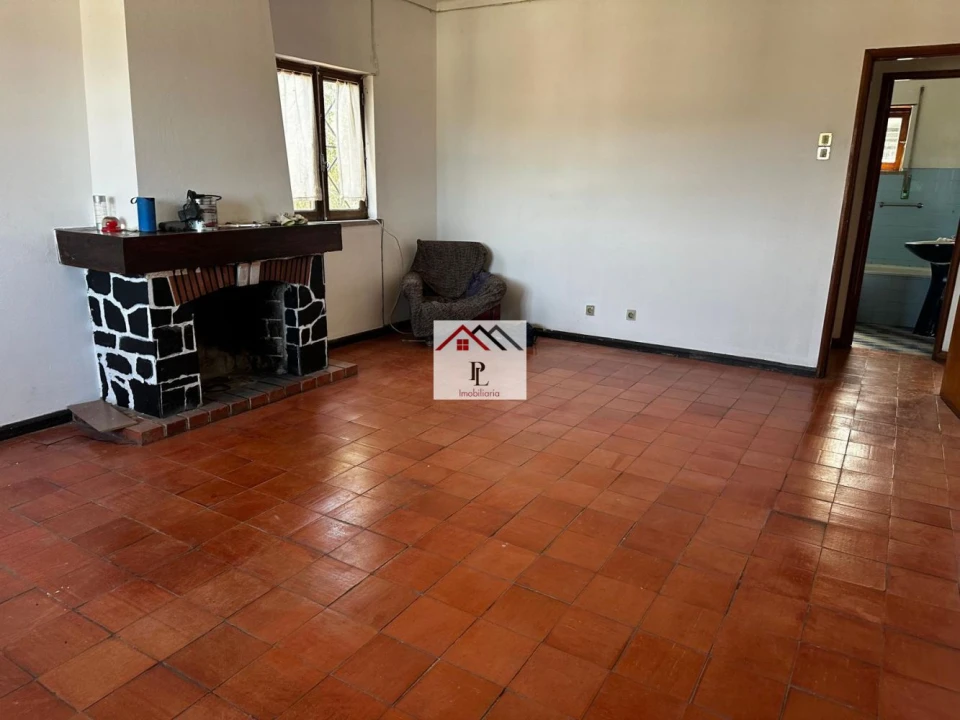 Moradia T4 para Venda em Trouxemil e Torre de Vilela Foto 12