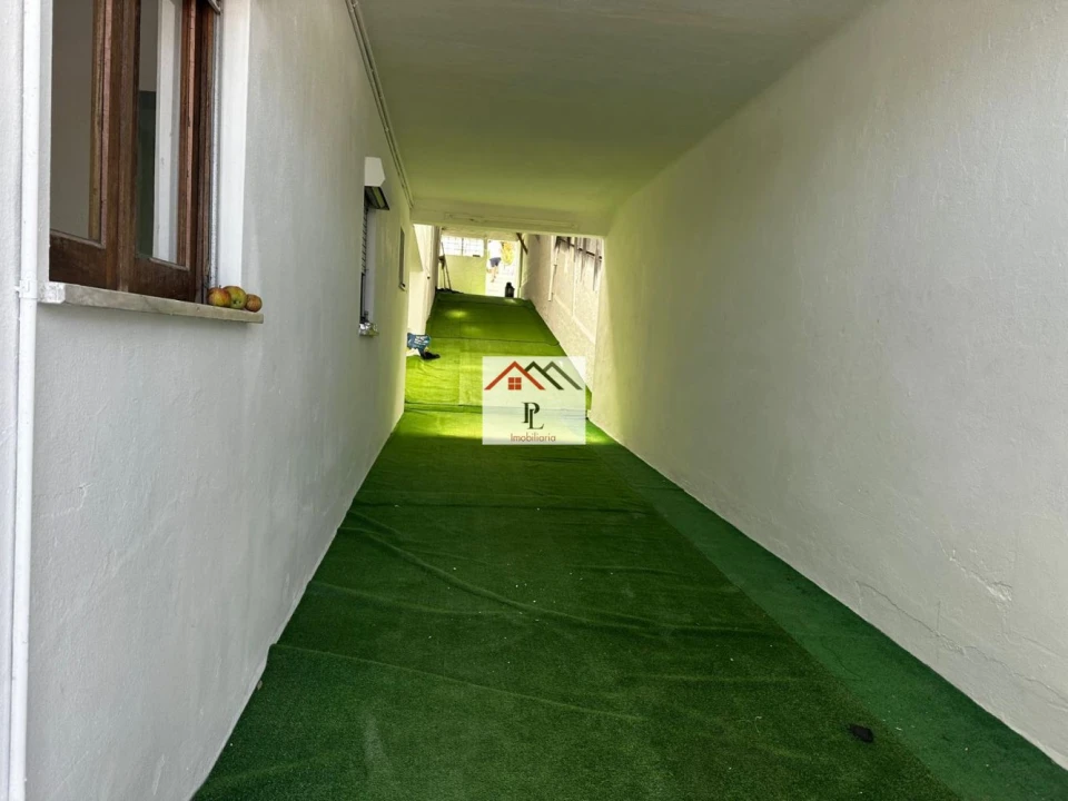 Moradia T4 para Venda em Trouxemil e Torre de Vilela Foto 18